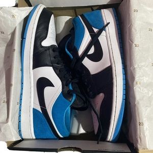Air Jordan 1 Low “Lazer Blue”